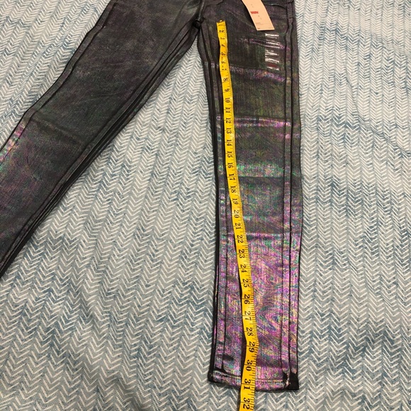 Leviβs Black Petrol Coated Skinny Legging Jeans - Picture 10 of 16